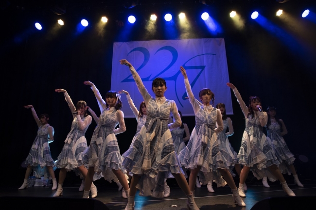 秋元康総合プロデュース22/7(ナナブンノニジュウニ)、初の定期公演『“ナナニジライブ” ＃1』開催！