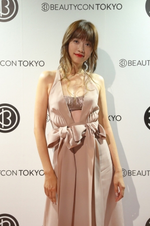 LA発の美容フェス、日本初開催「Beautycon Tokyo」約4,600人が来場！渡辺直美、ウィニー・ハーロウと対談