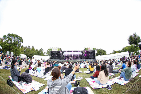 瑛人、自身初となる大規模野外イベントで話題の新曲「ライナウ」を含む全5曲を披露!集まったオーディエンスに‟元気”を届ける!