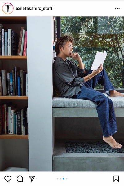 EXILE TAKAHIRO、じゃらんの未公開ショットで裸足の読書姿を公開!「脚の指も長い」