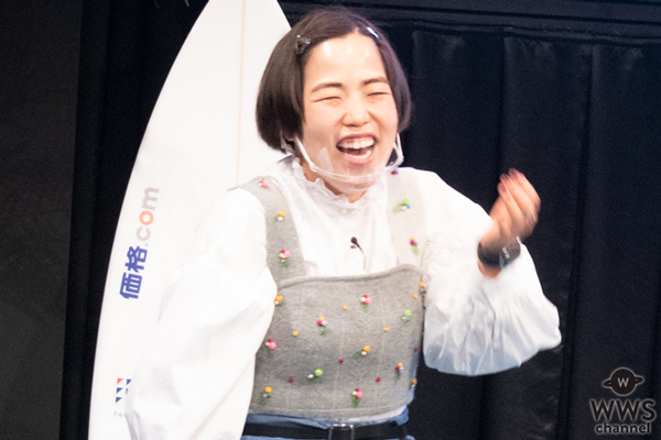 女子プロサーファー前田マヒナと野呂玲花が吉本興業に所属を発表!