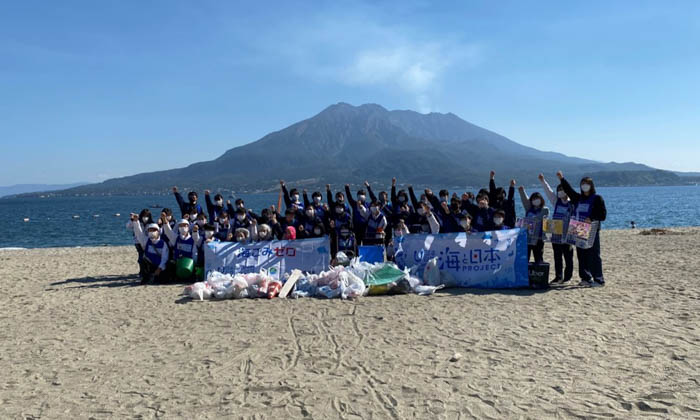 『スポGOMI甲子園・鹿児島県大会』を開催　激闘を制したのは龍桜高校のあいちゃん劇団チーム　当日は参加者全44人で、22.4Kgのごみを集める！