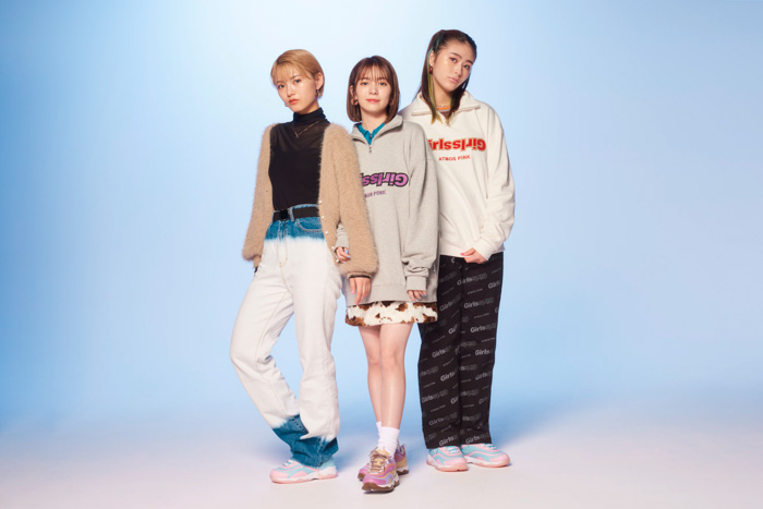 9人組ガールズ・パフォーマンスグループ【Girls² （ガールズガールズ】× FILA × atmos pinkのトリプルコラボ第二弾が2022年2月5日（土）より発売決定！