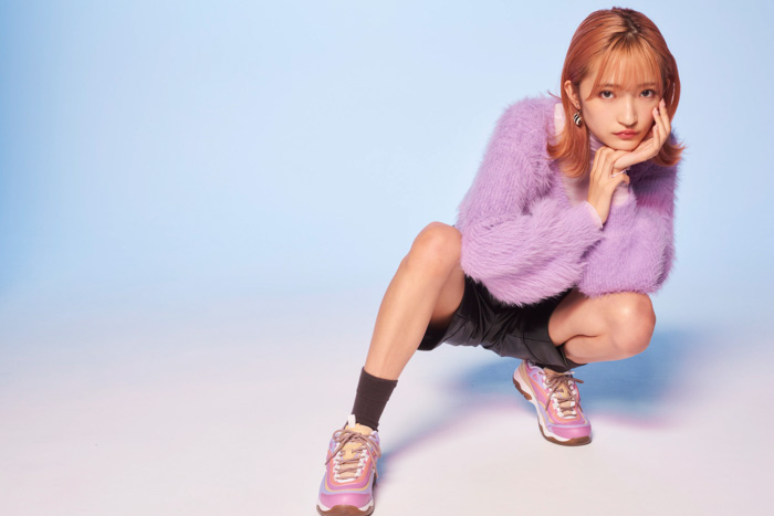 9人組ガールズ・パフォーマンスグループ【Girls² （ガールズガールズ】× FILA × atmos pinkのトリプルコラボ第二弾が2022年2月5日（土）より発売決定！