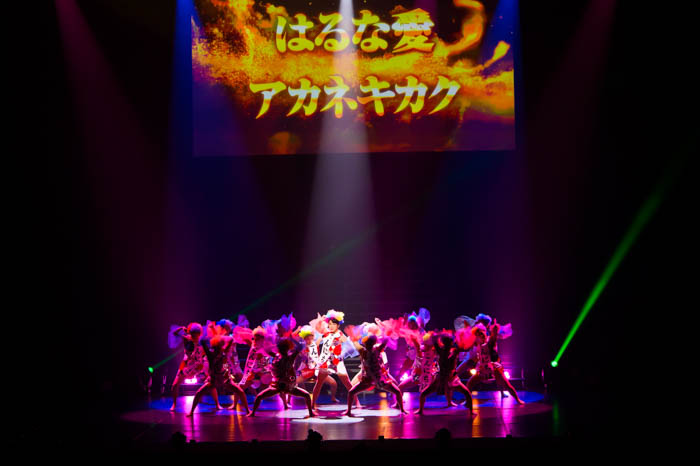  「バブリーダンス」のakaneによる超ド級のダンスエンタメ公演！「衝撃と感動のダンスEXPO」が4/5まで見逃し配信中！登美丘高校ダンス部による最新作も！