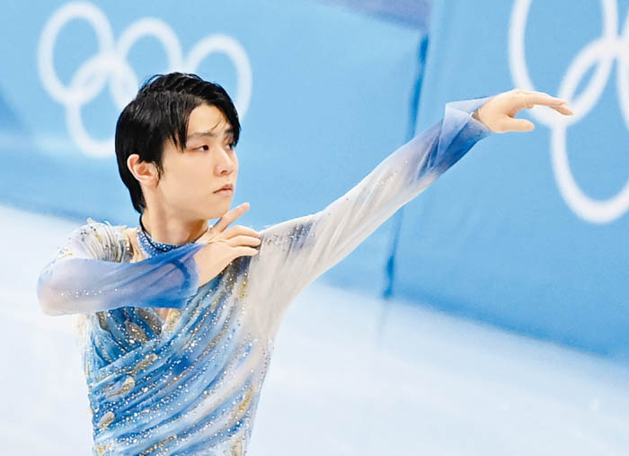 羽生結弦のショート、フリーでの競技写真などをポストカードに！ それぞれ30枚を1冊にまとめ、2冊同時に本日発売！