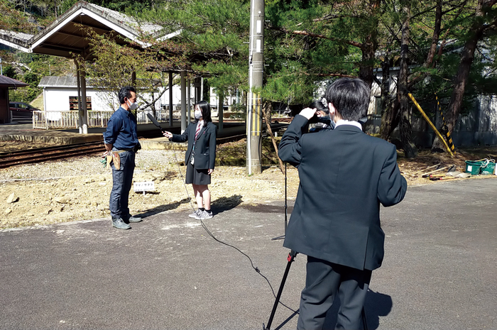 【三重県立神戸高校】自身のラジオ番組を持ち、YouTuberから県知事まで多岐にわたる人物に取材をこなす放送部とは？