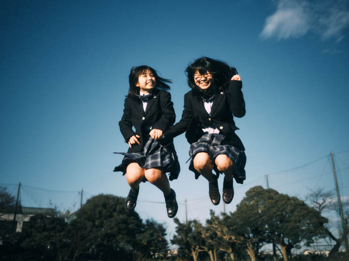 中高生対象『第1回学校制服フォトコンテスト』募集開始！学校制服を着て、「青春」を感じる写真を応募しよう！