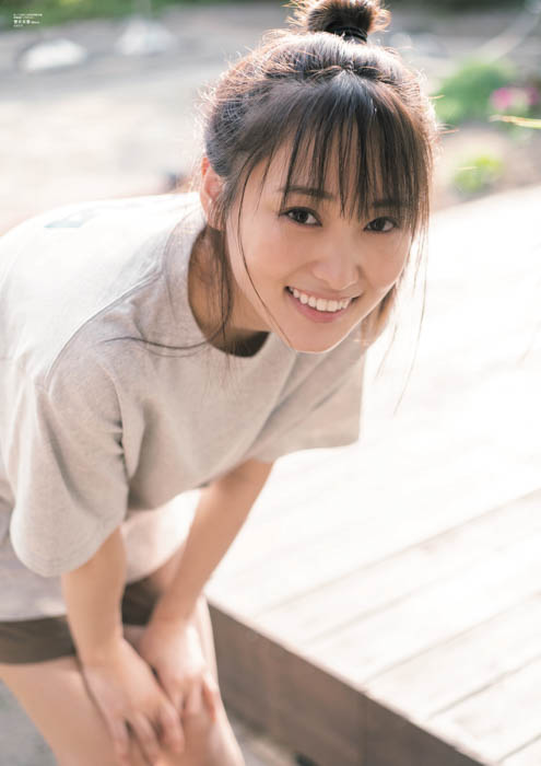 櫻坂46キャプテン・菅井友香が卒業グラビアを披露する「B.L.T.12月号」表紙が公開！20,000字超インタビューで赤裸々に想いを語る