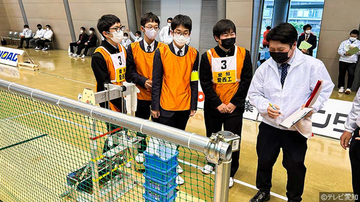 愛知県の工業高校生たちが自作のロボットで対決！「手作りロボット大激戦　高校生たちの知恵と技」