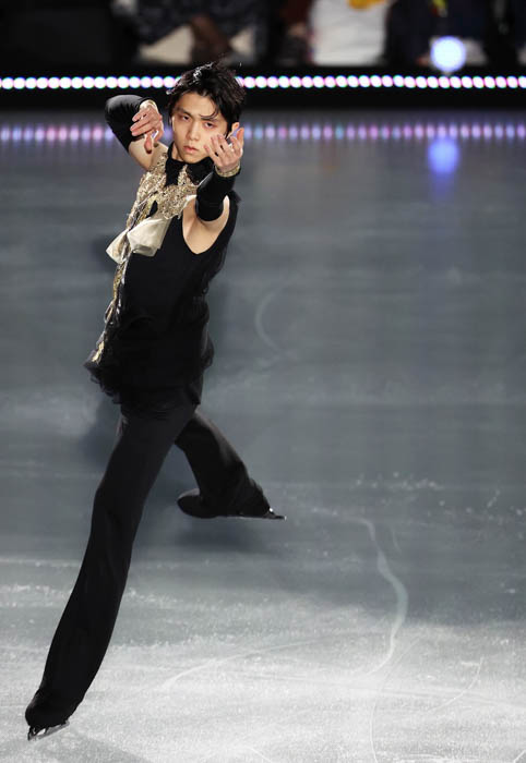 羽生結弦の勇姿を美麗写真で詳細リポート！「KISS & CRY特別編集　羽生結弦―THE STAGE―」本日発売！