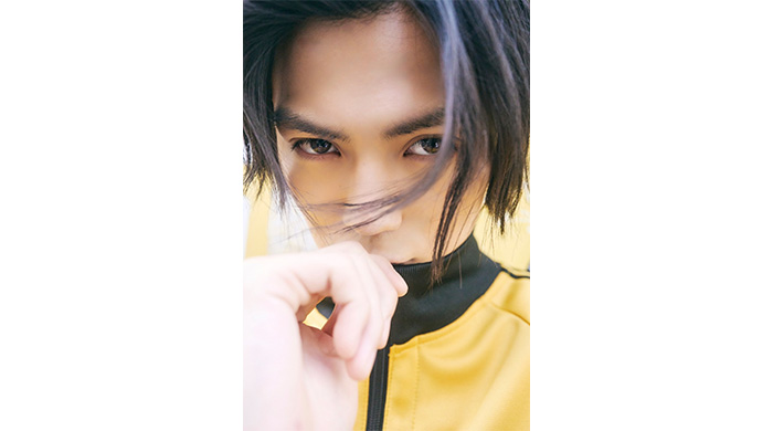 「仮面ライダーギーツ」主演俳優・簡秀吉が1st写真を発売！身も心も「丸裸」になった20歳の旅