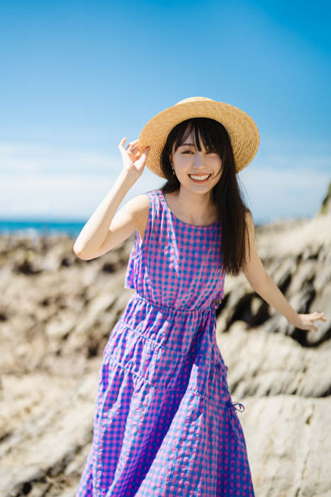 賀喜遥香と過ごす“夏”到来。暑さも吹き飛ぶ美しさ！！乃木坂46・賀喜遥香が約二年半ぶりにB.L.T.の表紙・巻頭に登場!!