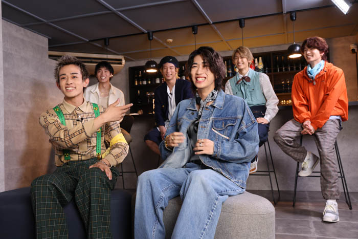 8/30にメジャー 1st フルアルバム「Where」をリリースするWATWINGの特別番組をオンエア!