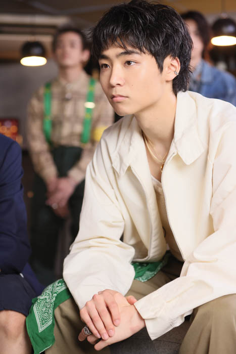 8/30にメジャー 1st フルアルバム「Where」をリリースするWATWINGの特別番組をオンエア!