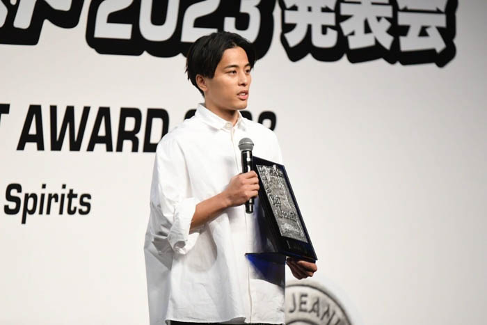 富樫勇樹選手がプロバスケ選手として初受賞となる「ベストジーニスト2023」受賞！