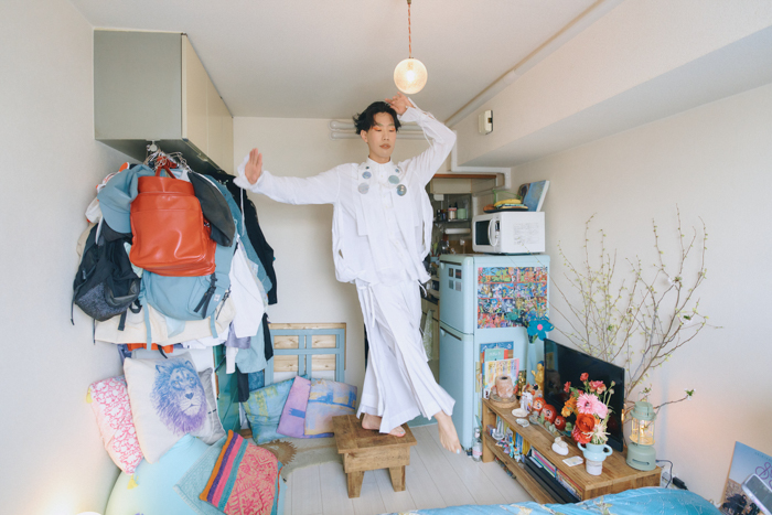 坂口涼太郎 初のエッセイ 『今日も、ちゃ舞台の上でおどる』が8月4日に発売決定! 5月25日(日)より予約開始!