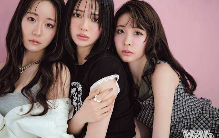 FRUITS ZIPPERの3人による人気コスメ品評会”アワードコスメ”がViVi7・8月号に掲載！