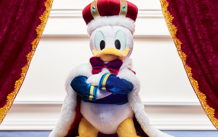 6月9日はドナルドダックのお誕生日！王様コスチュームや雲のようなふわもこ質感が愛らしい新コレクションをディズニーストアで5月16日（金）より順次発売