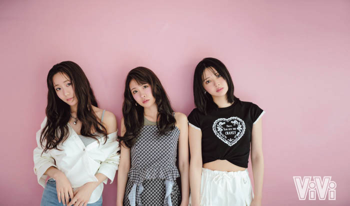 FRUITS ZIPPERの3人による人気コスメ品評会”アワードコスメ”がViVi7・8月号に掲載!
