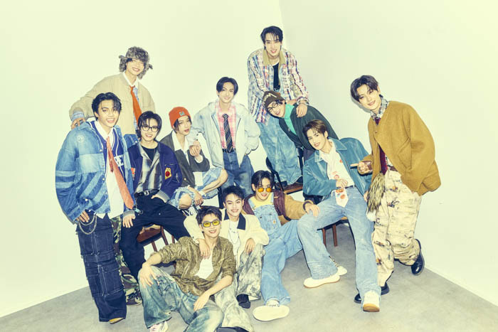 SixTONES 髙地優吾が「MG」ソロ初表紙を飾る!赤と白、2つの世界観で魅せるクールなグラビアに注目!
