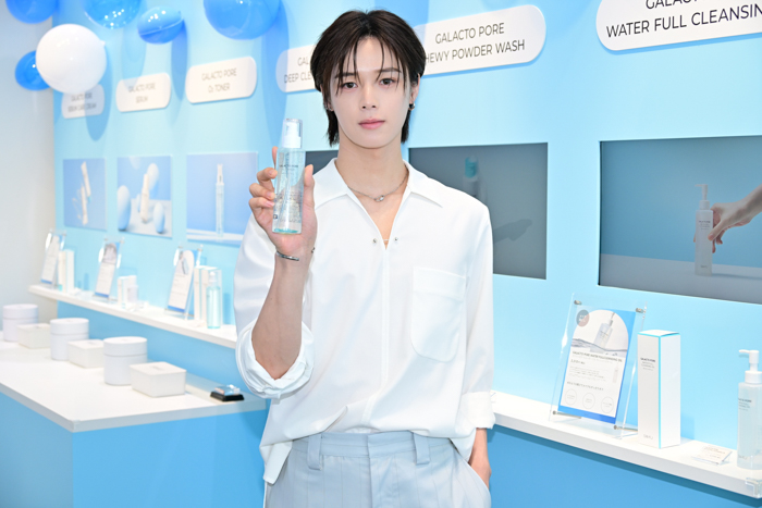 &TEAMのKがブランドアンバサダーをつとめる韓国スキンケアブランド「SAM'U(サミュ)」大規模POPUP STOREが表参道に登場!