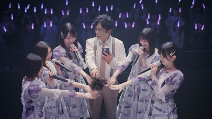 稲垣吾郎がSmartNewsの新キャラクターに!「転生」して、初共演の乃木坂46にメンバー入り?!SmartNewsの新TVCM、6月18日(水)放映スタート!