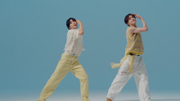 ROIROM出演!花王「Essential」新Web CM第二弾公開 息の合ったクールなシンクロダンスを披露!