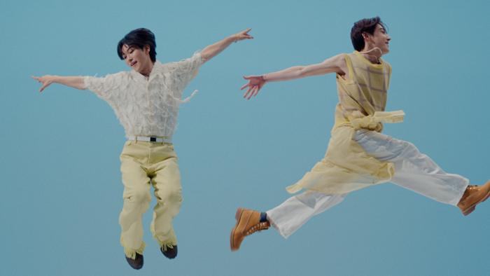 ROIROM出演!花王「Essential」新Web CM第二弾公開 息の合ったクールなシンクロダンスを披露!