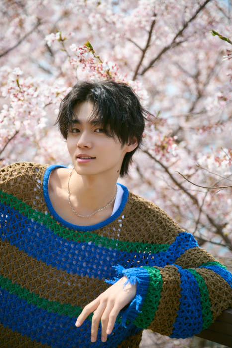 井内悠陽、待望の1st写真集発売決定!多彩な表情を切り取った一冊!