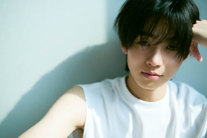井内悠陽、待望の1st写真集発売決定!多彩な表情を切り取った一冊!