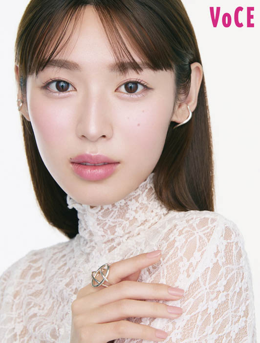 ROIROMの浜川路己が、VOCE9月号増刊で初の単独表紙!通常版表紙は有村架純!