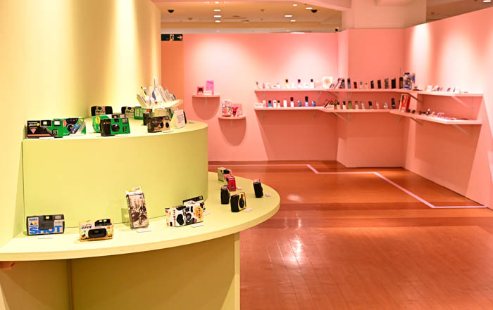「NEO平成レトロ展」本日開幕！Chi☆Ｑの大地守と久間一平が取材会に登壇！