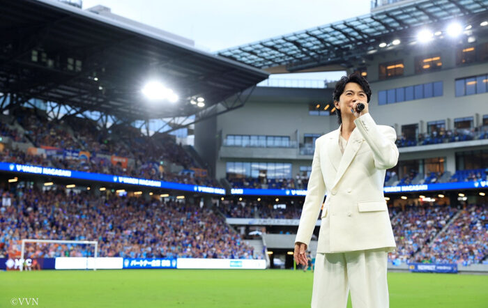 福山雅治が長崎スタジアムシティにサプライズ登場！被爆80年、「クスノキ-500年の風に吹かれて-」とともに平和の祈りを長崎から世界へ