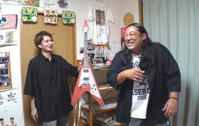 ロバート秋山がやりたい企画を実現する番組 メ〜テレ 『秋山の楽しすぎる約30分』“ロバートの元ストーカー”メモ少年の実家でルーツを辿る　秋山「改めてまた怖くなってきた」