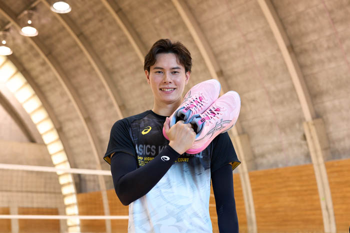 アシックスバレーボール史上初となる髙橋藍スペシャルエディション「SKY ELITE FF MT 3 FUTURITY」を発売!