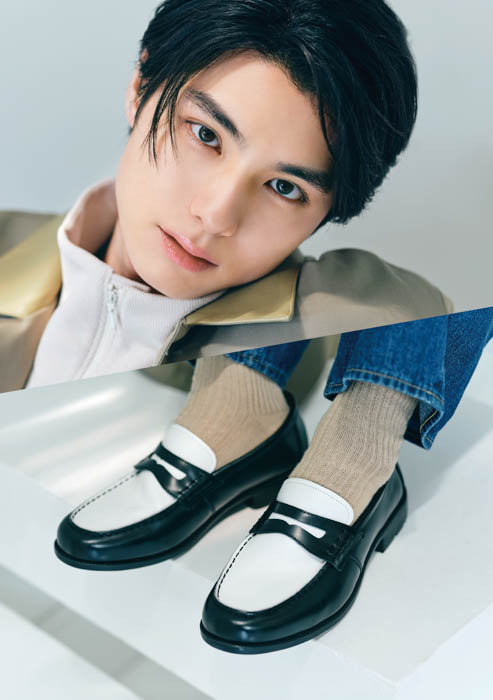 本田響矢起用の新ビジュアルを公開！スニーカーのような快適さで“革靴デビュー”に最適な一足、HAWKINS「スマートカジュアル」