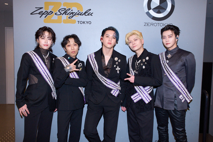 投稿についてもっと詳しく MADKID  Zepp Shinjukuでのワンマンライブが大盛況のうちに終了。来年5月13日に渋谷クラブクアトロにて主催ライブの開催が決定！