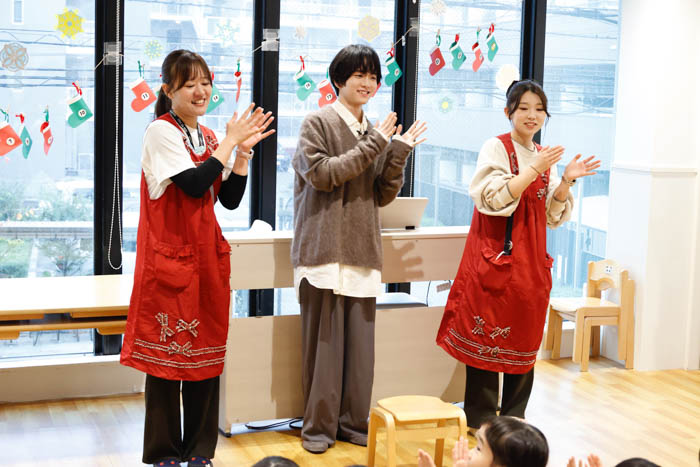 板垣李光人が保育園へ読み聞かせに訪問。自身作の絵本『ボクのいろ』100冊を寄贈