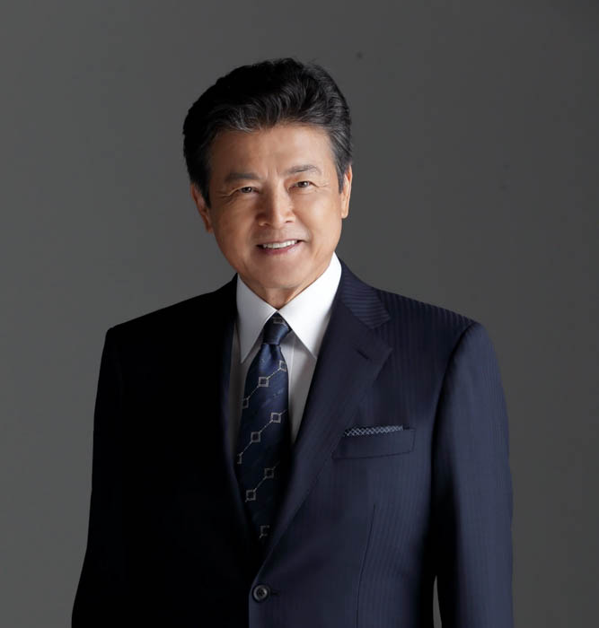 三浦友和・橋本環奈・水上恒司・生見愛瑠が初共演！「洋服の青山」新CMで“HAPPY NEW WEAR”をお祝い！