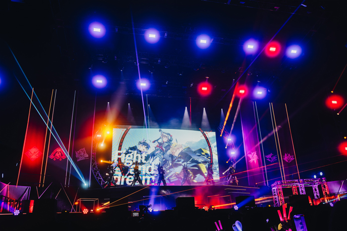 2.5次元タレントグループ「シクフォニ」がLaLa arena TOKYO-BAYでファイナル公演を迎え、大盛況のうちに終幕