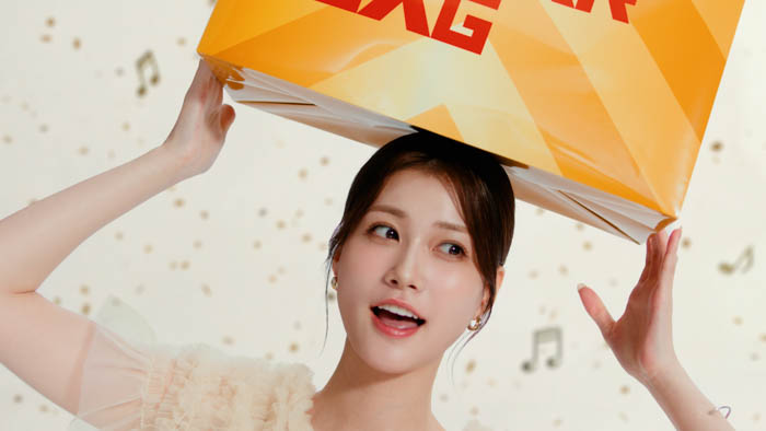 三浦友和・橋本環奈・水上恒司・生見愛瑠が初共演！「洋服の青山」新CMで“HAPPY NEW WEAR”をお祝い！