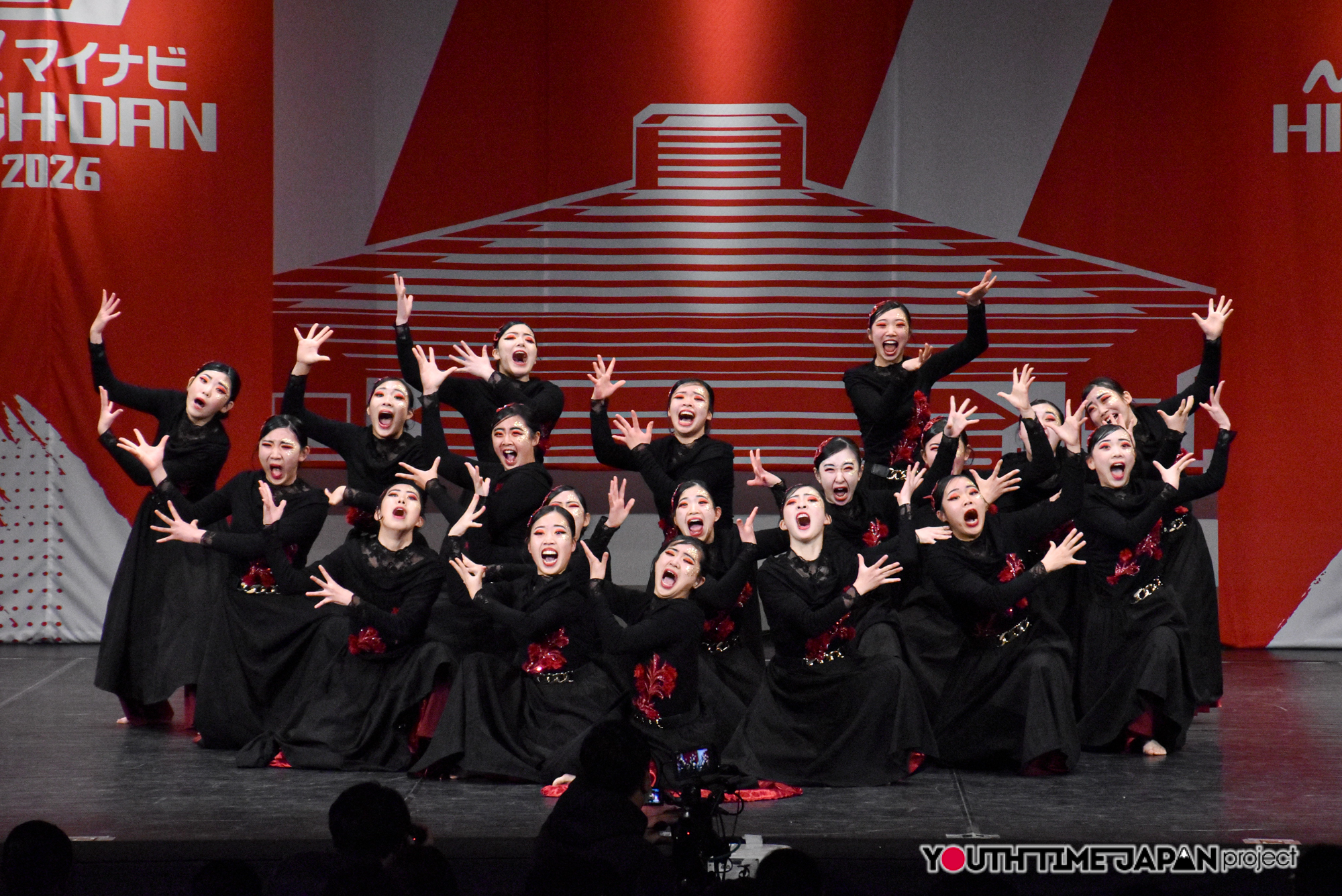 投稿についてもっと詳しく 大阪府立泉北高等学校「FOXY」がLARGE部門で演技を披露！＜マイナビHIGH SCHOOL DANCE COMPETITION 2026 WEST vol.2＞