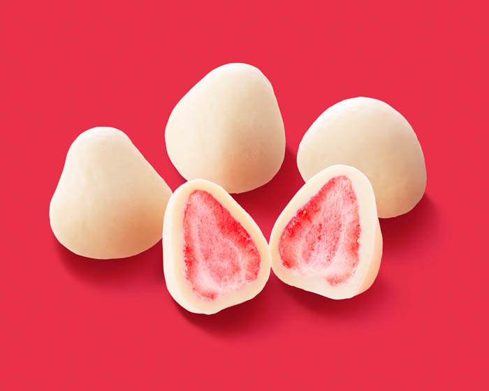 吉田鋼太郎、八木莉可子がキュートないちごづくしの衣装でいちご狩りに挑戦!?新TVCM「白をまとったいちご狩り®」篇1月6日(火)より放映開始!