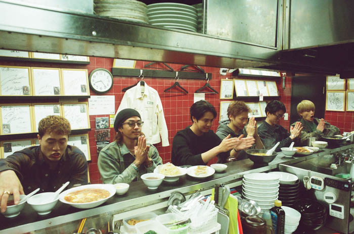 デビュー13周年を迎えたGENERATIONSの、グループとして実に10年ぶりとなる写真集『Footprints（フットプリンツ）』刊行決定！