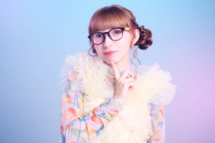 メガネブランド「Zoff」× FRUITS ZIPPER初コラボレーションアイウェア、2025年1月23日(金)より全国のZoffで発売!