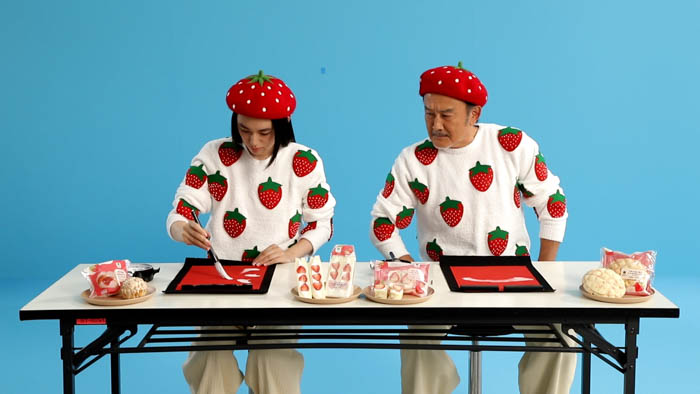吉田鋼太郎、八木莉可子がキュートないちごづくしの衣装でいちご狩りに挑戦!?新TVCM「白をまとったいちご狩り®」篇1月6日(火)より放映開始!