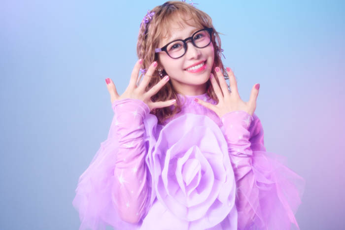 メガネブランド「Zoff」× FRUITS ZIPPER初コラボレーションアイウェア、2025年1月23日(金)より全国のZoffで発売!