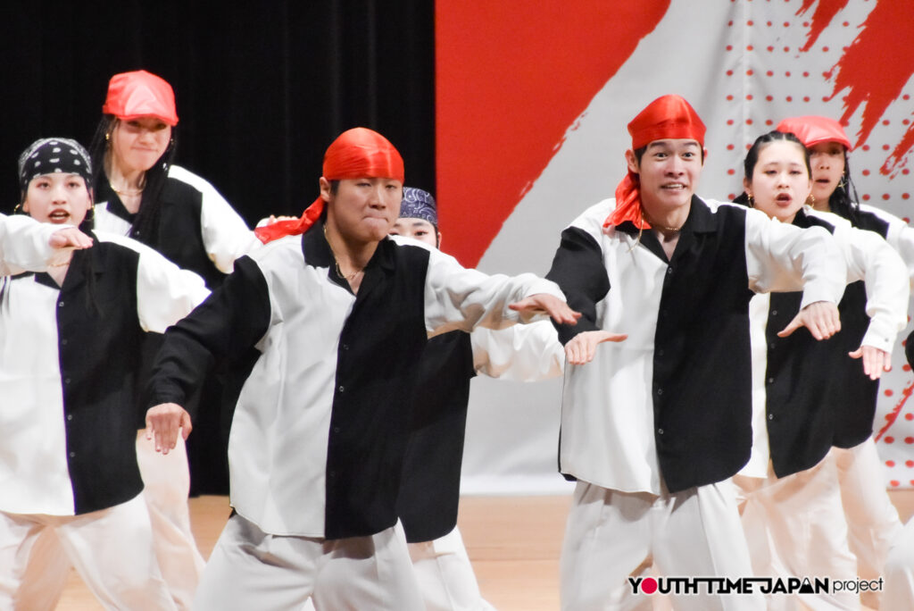 マイナビハイダン2026 EAST vol.3 LARGE部門で二松學舎大学附属高等学校「チーム二松」がパフォーマンスをしているところ