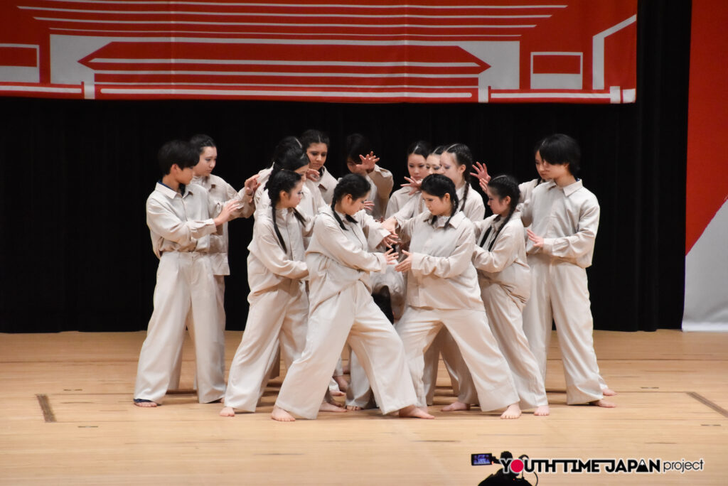 マイナビハイダン2026 EAST vol.3 LARGE部門で東京都立松原高等学校「Éclosion」がパフォーマンスをしているところ